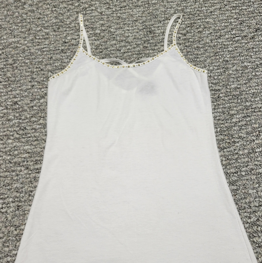 Rue 21 tank